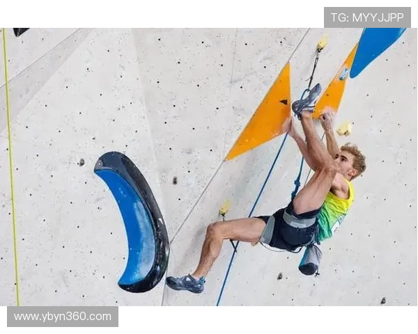 深圳攀岩队灵活性对比分析揭示训练策略与表现之间的关系 深圳攀岩队灵活性对比分析揭示训练策略与表现之间的关系